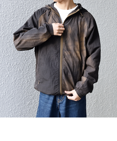 SHIPS any:〈洗濯機可能〉タイダイ ナイロン アーバン ジップ ライト パーカー◆