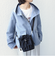 《予約》SHIPS Colors:ナイロン ギャザー ミニ ショルダーバッグ◆