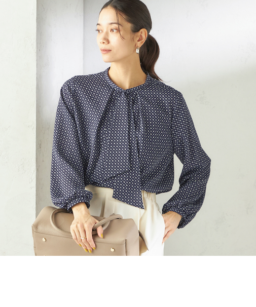 〈手洗い可能〉プリント タイ 長袖 ブラウス