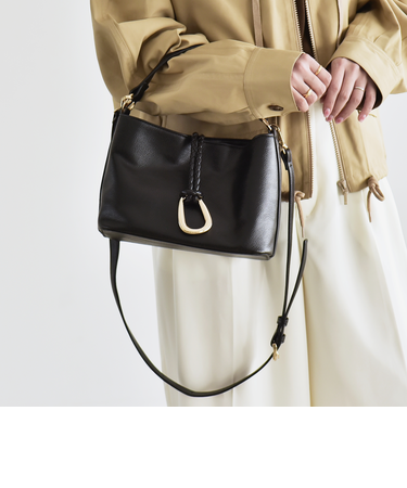 《予約》quaranciel: 2way バックル スクエア ショルダー バッグ