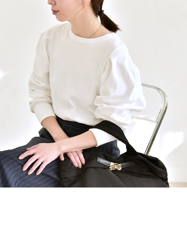 《予約》quaranciel:〈洗濯機可能〉パワーショルダー クルーネック プルオーバー