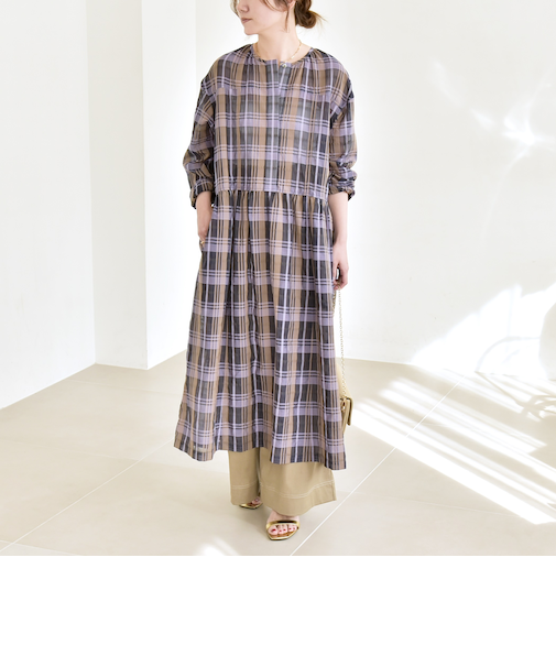 《予約》quaranciel:〈手洗い可能〉シアー ギャザー チェック ロング ワンピース
