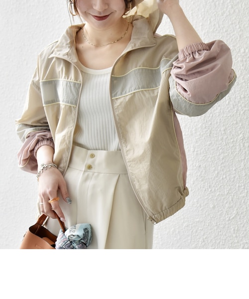 SHIPS anyシップス ナイロンタスランギャザー スタンドカラーブルゾン SHIPS｜SHIPS any:<洗濯機可能>ナイロン タスラン ギャザー スタンド