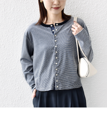 〈手洗い可能〉ポリエステル ベロア ボーダー パール モチーフ ボタン カーディガン