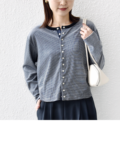 〈手洗い可能〉ポリエステル ベロア ボーダー パール モチーフ ボタン カーディガン