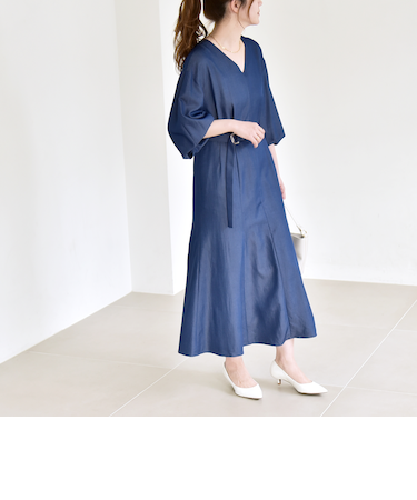 《予約》quaranciel:〈洗濯機可能〉ツイル Vネック ベルト フレア ワンピース