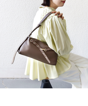 《予約》【WEB限定】ハトメ ベルト ワンショルダー バッグ S