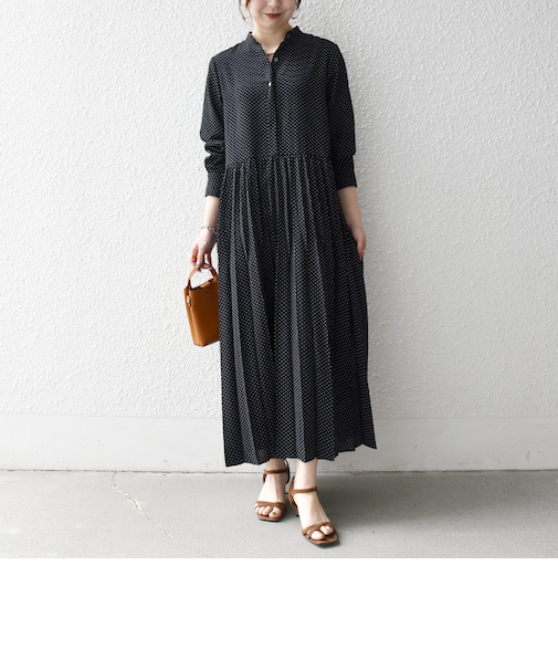《予約》SHIPS any:〈手洗い可能〉ドット バンドカラー プリーツ ロング ワンピース