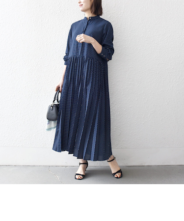《予約》SHIPS any:〈手洗い可能〉ドット バンドカラー プリーツ ロング ワンピース