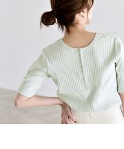 《予約》quaranciel:〈洗濯機可能〉テレコ リブ 2way ヘンリーネック TEE