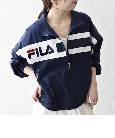 《予約》【SHIPS any別注】FILA:〈洗濯機可能〉スタンドカラー ジップ ライン ブルゾン