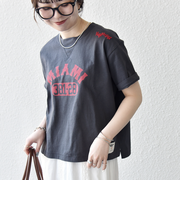 《予約》【SHIPS any別注】Collegiate Pacific:〈洗濯機可能〉V ガゼット プリント & 刺繍 Tシャツ