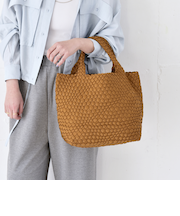 《予約》quaranciel: ポーチ付き メッシュ 編み込み トート バッグ
