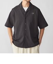 【SHIPS別注】FRED PERRY: ワンポイント ロゴ ピケ オープンカラーシャツ