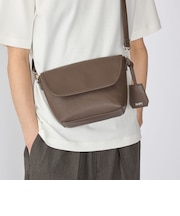 【WEB限定】SHIPS: 合成皮革 ミニ フラップ ショルダーバッグ