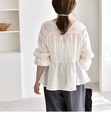 《予約》quaranciel:〈手洗い可能〉ラミー ギャザー リボン ティアード ブラウス