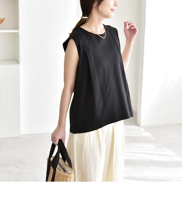 《予約》quaranciel:〈接触冷感/汗染み防止加工/洗濯機可能〉クルー ノースリーブ TEE