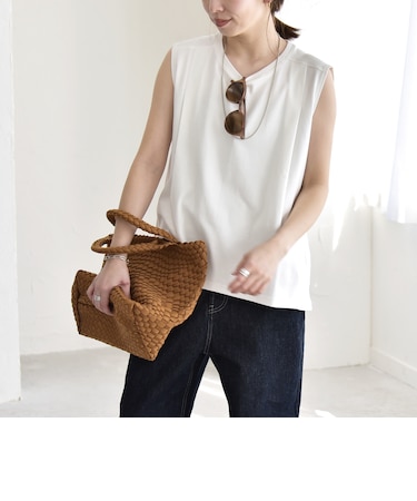 《予約》quaranciel:〈接触冷感/汗染み防止加工/洗濯機可能〉クルー ノースリーブ TEE