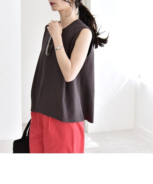 《予約》quaranciel:〈接触冷感/汗染み防止加工/洗濯機可能〉クルー ノースリーブ TEE