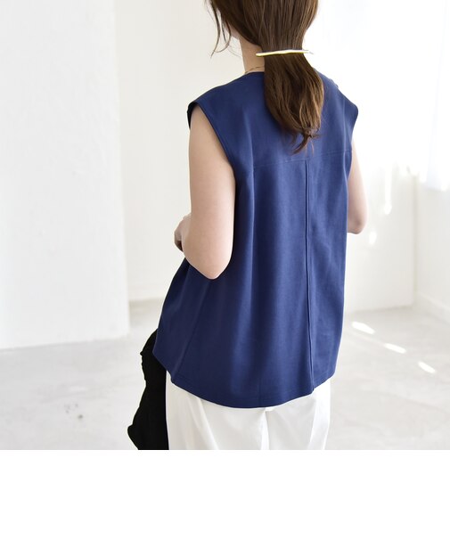 《予約》quaranciel:〈接触冷感/汗染み防止加工/洗濯機可能〉クルー ノースリーブ TEE