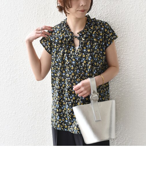 《予約》SHIPS Colors:〈手洗い可能〉フルーツ プリント フリルネック ブラウス◆