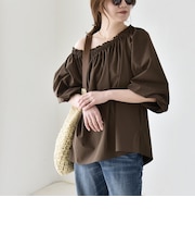 《予約》quaranciel:〈接触冷感/UVカット/撥水加工〉ギャザー オフショル ラッシュガード ブラウス