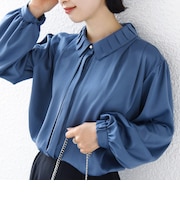 《予約》【WEB限定】〈手洗い可能〉襟 タック サテン ロング スリーブ ブラウス
