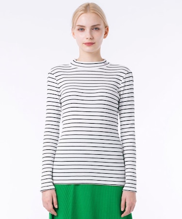 モックネックロングスリーブTシャツ