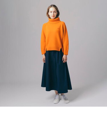 ミドルゲージタートルネックニットセーター