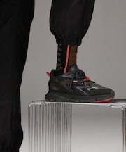 メンズ L003 NEO TECH 224 1 SMA 厚底スニーカー