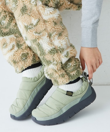 ウィメンズ SERVE SLIPPER 224 2 CFA / 中綿キルティング スリッポン