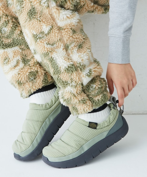 ウィメンズ SERVE SLIPPER 224 2 CFA / 中綿キルティング スリッポン