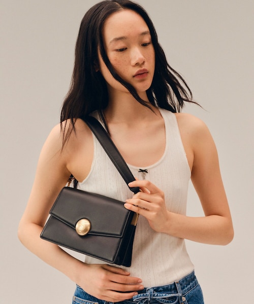 はな 様LACOSTE テニスブリス レザーミディアムショルダーバッグ ブラック &mall（アンドモール）三井ショッピングパーク公式通販
