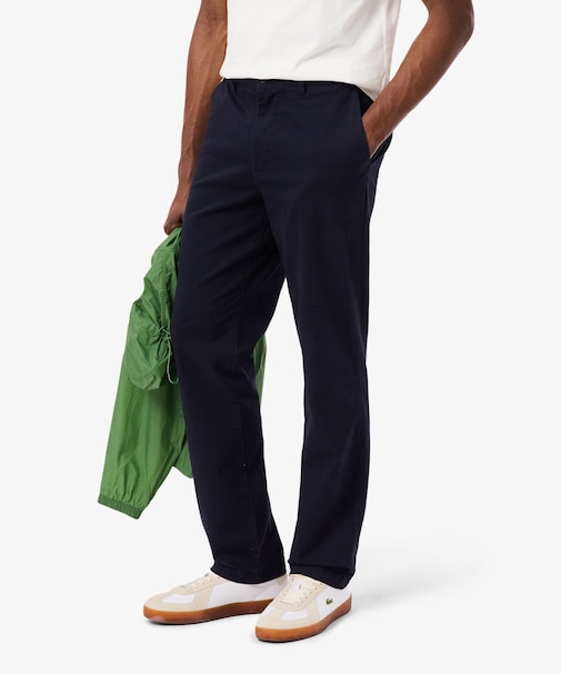 レギュラーフィットテーパードストレッチチノパンツ