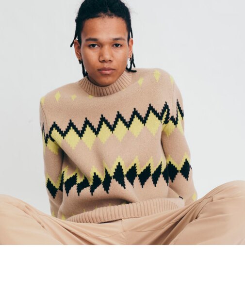 カピネム セーター