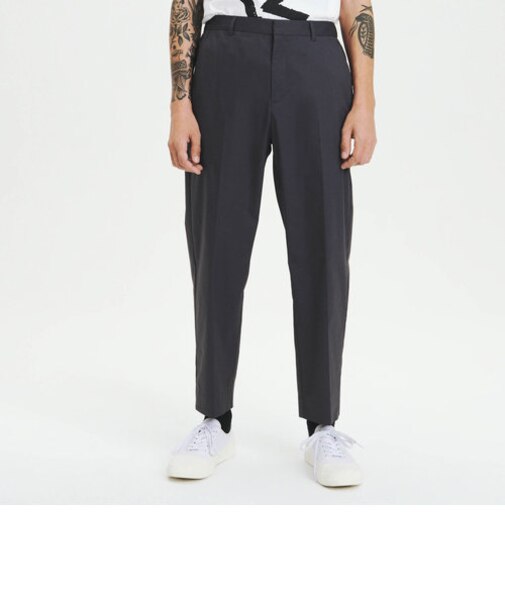 吸水速乾 タックボリュームテーパードパンツ