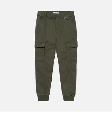 テーパードカーゴパンツ