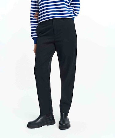 撥水 ソフトストレッチ テーパードパンツ