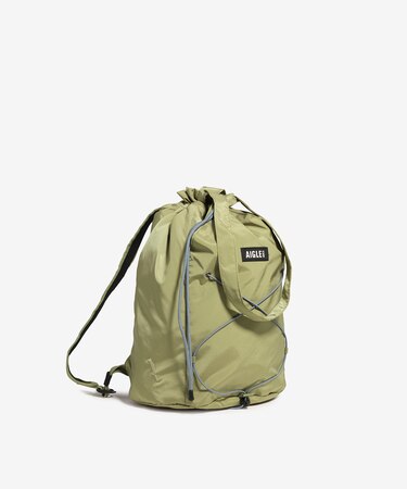 撥水 ライト＆コンパクト 巾着バックパック 15L