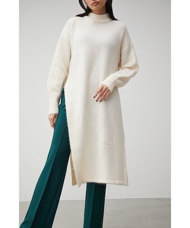 LONG SLIT KNIT PULLOVER