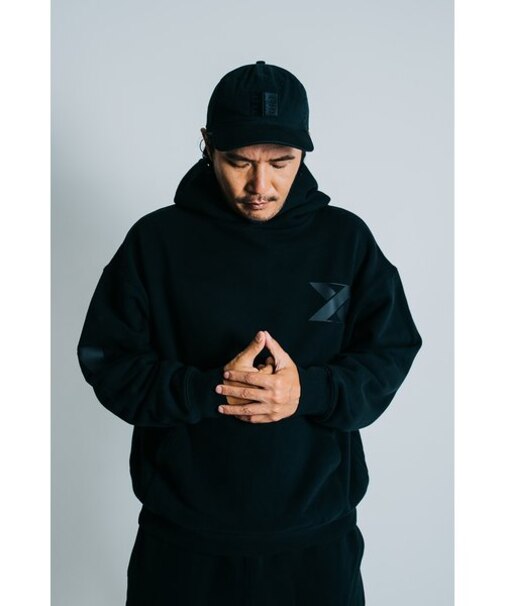 【PLUS】Zeebra×PLUS キャップ