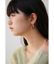 ニュアンスハートシェイプドフープピアス