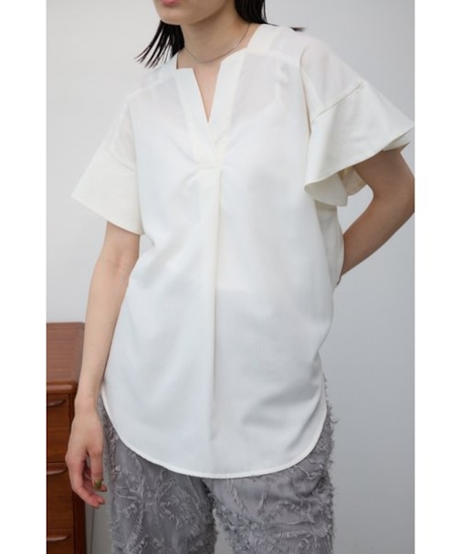 ラッフルスリーブスキッパーブラウス