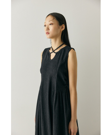 【PLUS】ホルターネックギャザーワンピ