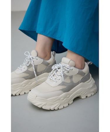 ボリュームソールスニーカー