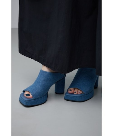 スクエアトゥプラットフォームミュールサンダル