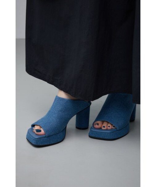 スクエアトゥプラットフォームミュールサンダル