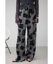 ジオメトリックパターンワイドパンツ