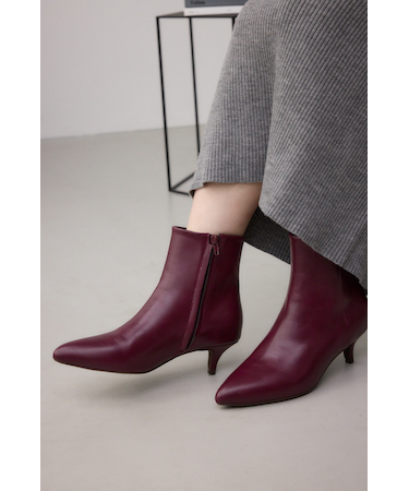 ポインテッドトゥブーツ