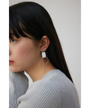 フェイクレザーバイカラーアシンメトリーピアス